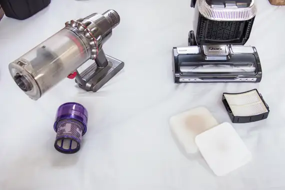 How to Clean a Vacuum Cleaner