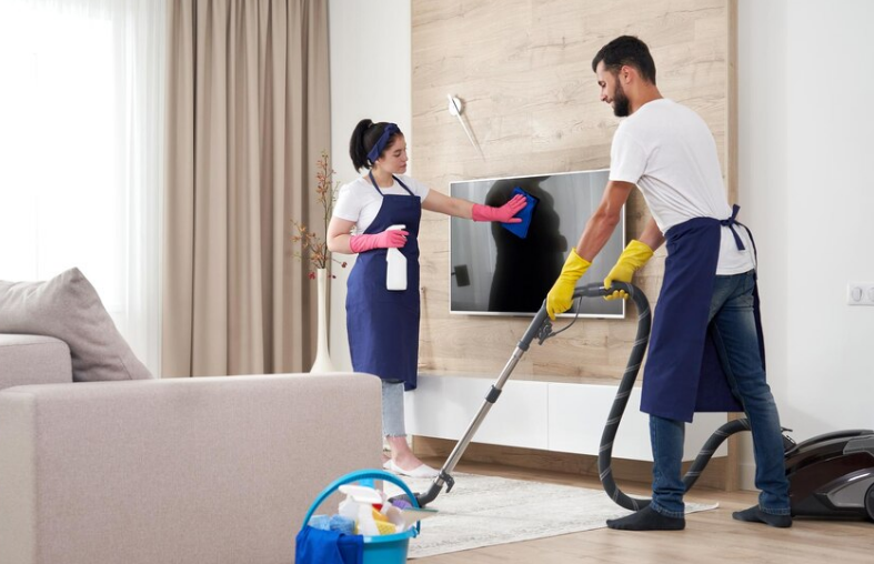 Texas-Top-Rated-Cleaning-Professionals Professional Texas maid service team cleaning modern home
