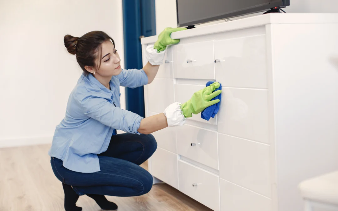 Essential Winter Cleaning Tips for Apartments in Colorado’s Snowy Climates